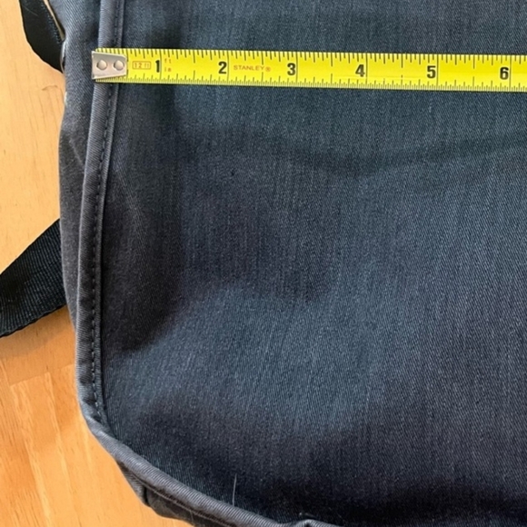 NWOT Sherpani canvas crossbody. FREE SHIPPING - Picture 7 of 12